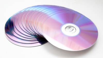 Учёные создали накопитель на 500 ТБ — он размером с DVD-диск и сделан из стекла - wargm.ru - Англия