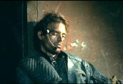 Джон Коннор - Создатели Terminator: Resistance намекнули что в сюжетное дополнение заглянет Кайл Риз - playground.ru