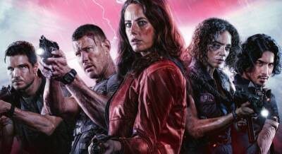 Йоханнес Робертс - Элизабет Тревор - Представлен новый трейлер экранизации Resident Evil с монстрами и зомби - landofgames.ru