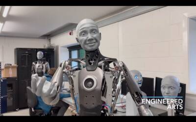 Новый робот с жестами и мимикой человека удивил и напугал пользователей сети - playground.ru - Boston