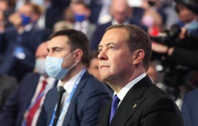 Владимир Путин - Дмитрий Медведев - Дмитрий Медведев остаётся в «обойме» - news.ru - Россия