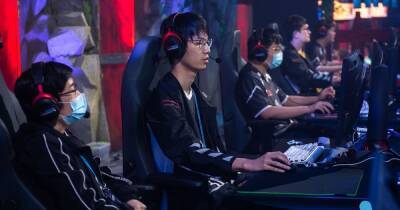 Vici Gaming выбила Team Aster в нижнюю сетку плей‑офф OGA Dota PIT Season 5 для Китая - cybersport.ru - Китай