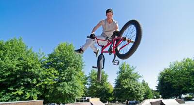 Делаем трюки на велобайках в Flip Rider - BMX Tricks на фоне Байкала - app-time.ru