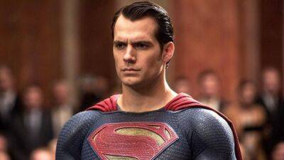 Генри Кавилл - Джонсон Дуэйн - Авторитетный инсайдер подтвердил появление Супермена в сцене после титров "Чёрного Адама" - playground.ru