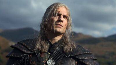 Andrzej Sapkowski - Henry Cavill - The Witcher showrunner ontkent enige vijandigheid richting bronmateriaal - ru.ign.com
