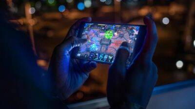80% мобильных геймеров отвлекаются от игры и параллельно занимаются другими делами - gametech.ru - Сша - Англия - Сингапур - Республика Сингапур