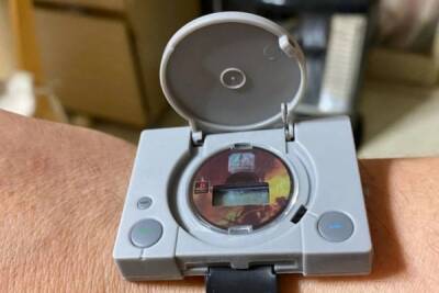 В Японии нашли уникальные часы в стиле первой PlayStation и SEGA Saturn - playground.ru - Япония