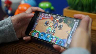 Российский рынок мобильных игр сократился на 84% после введения санкций - igromania.ru - Россия