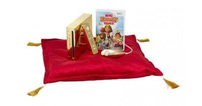 Елизавета II (Ii) - Золотую Nintendo Wii, созданную для королевы Великобритании, выставили на аукцион - cybersport.ru - Англия