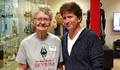 Тодд Говард - Ширли Карри - 86-летняя фанатка «Скайрима» надеется дожить до релиза The Elder Scrolls VI - igromania.ru