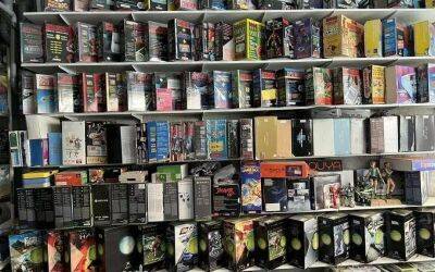 Фанат продает шикарную коллекцию из 2400 консолей почти за миллион евро - gametech.ru - Франция