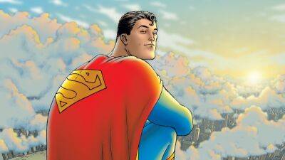 James Gunn - Peter Safran - Superman: Legacy details en releasedatum bevestigd - ru.ign.com
