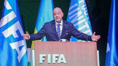 Джанни Инфантино - Президент ФИФА пообещал создать "лучшую видеоигру для каждой девушки или парня" - games.24tv.ua