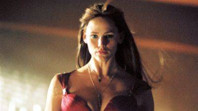 Ryan Reynolds - Shawn Levy - Jennifer Garner keert naar verluidt terug als Elektra in Deadpool 3 - ru.ign.com