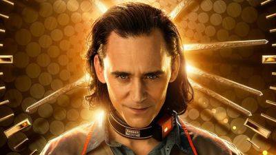 Nieuwe Loki seizoen 2 poster hint naar variants van Loki - ru.ign.com