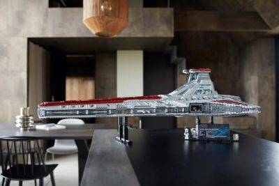LEGO viert 20 jaar Clone Wars met nieuwe UCS Star Wars Venator-Class Republic Attack Cruiser - ru.ign.com