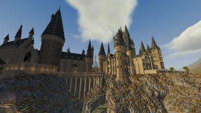 Игрок Minecraft потратил семь лет на постройку точной копии Хогвартса из "Гарри Поттера" - playground.ru - деревня Хогсмид