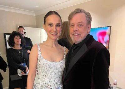 Mark Hamill - Luke Skywalker - Tom Van-Stam - Mark Hamill heeft eindelijk zijn Star Wars moeder Natalie Portman ontmoet op de Golden Globes - ru.ign.com - Los Angeles