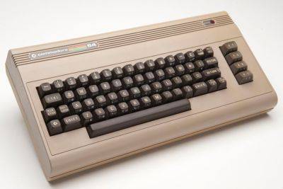 Выпущенный 42 года назад Commodore 64 до сих пор используется в магазине пончиков в Индиане как кассовый аппарат - playground.ru - штат Индиана