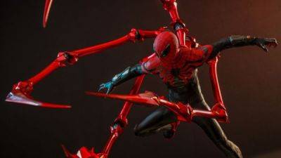 Питер Паркер - Hot Toys представила новую фигурку Питера Паркера из Marvel's Spider-Man 2 - playground.ru