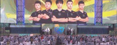 Как ни крути, всё же популярность этой игры в Китае имеется — Maelstorm о зрителях возле сцены под дождем - dota2.ru - Китай