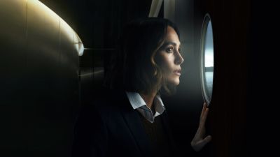 Кира Найтли - Кай Скоделарио - Гай Пирс - На Netflix вышел триллер "Девушка из каюты номер 10" с Кирой Найтли - playground.ru