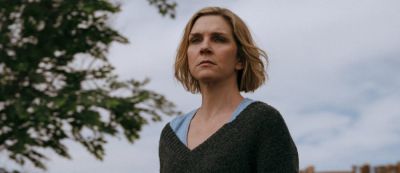 Рэй Сихорн - "Мы сделаем всё ради твоего счастья": Вышел трейлер сериала "Из многих" от создателя "Во все тяжкие" - gamemag.ru