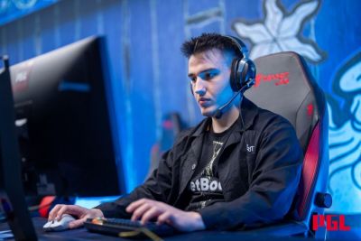 Collapse из Team Spirit по Dota 2 рассказал почему мьютил TORONTOTOKYO на тренировках - worldgamenews.com - Сербия - Arlington