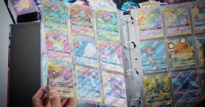 Карточки Pokemon за квартиру в Москве: мужчина продает коллекционки за $442 тыс. - ren.tv - Нью-Йорк - Москва - Малайзия