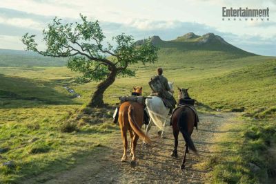 Джордж Мартин - HBO поделилось новым кадром из сериала "Рыцарь семи королевств: Межевой рыцарь" - playground.ru
