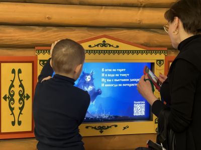 Наш Кот Баюн из ЦАРЕВНЫ теперь водит экскурсии в Питере - playground.ru - Санкт-Петербург
