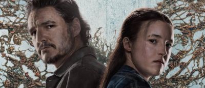 Кэтрин Охара - Изабела Мерсед - Белла Рамзи - Паскаль Рамзи - Джеффри Райт - Даниэл Рамирес - Джоэл и Элли стоят спиной к спине на свежем постере второго сезона сериала "Одни из нас" - gamemag.ru