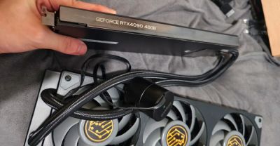 Модифицированная NVIDIA GeForce RTX 4090 с 48 ГБ видеопамяти и водяным охлаждением продаётся в Китае за $3400 долларов - playground.ru - Китай