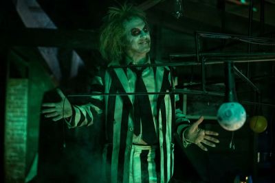 Тим Бертон - Энди Серкис - Клинт Иствуд - "Битлджус" станет трилогией. Warner Bros. подтвердила запуск нового фильма - playground.ru