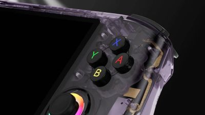 Anbernic опубликовала промо-трейлер портативной и флагманской ретро-консоли RG557 - gametech.ru - Мали
