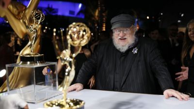 Джордж Мартин - Джордж Мартин высказался о "Ветрах зимы": "Это проклятие всей моей жизни, но работа движется" - playground.ru