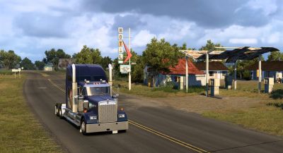 Дэвид Линч - В Euro Truck Simulator 2 и ATS началась охота за пасхальными яйцами — в играх спрятали отсылки к Дэвиду Линчу, супергероям и не только - gametech.ru - Сша