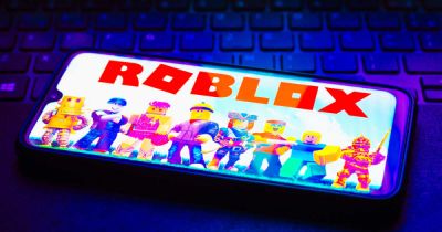 Roblox признали самой опасной игрой для российских детей - ren.tv - Россия