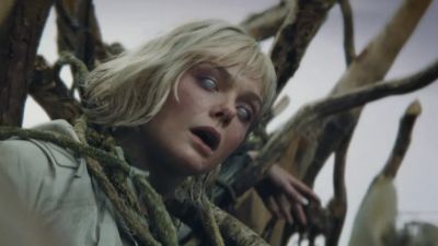 Элл Фаннинг - В первом трейлере "Хищник: Пустоши" нашли прямую связь с серией фильмов "Чужой" - playground.ru