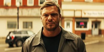 Томас Круз - Джон Ричер - Ли Чайлд - Алан Ритчсон - Алан Ритчсон считает, что фильм о Ричере "окажет плохую услугу книгам" - playground.ru