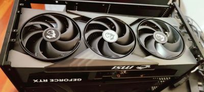 MSI RTX 5090 Gaming TRIO OC вышла из строя из-за расплавления 12VHPWR вместе с разъёмом на блоке питания - playground.ru