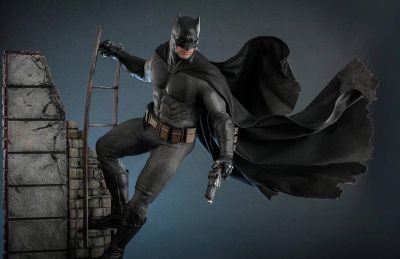 Брюс Уэйн - Бен Аффлек - Hot Toys выпустила новую фигурку Тёмного рыцаря из фильма «Бэтмен против Супермена: На заре справедливости» - gametech.ru