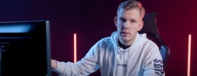 Франк Нильсен - «Как когда ты на турнирах ставишь по 20 пауз из-за наушников» — Cr1t- на вопрос Dukalis о причине паузы - dota2.ru