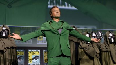 Marvel отложила премьеру двух предстоящих частей "Мстителей" на полгода - playground.ru