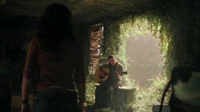 Какая Элли лучше поёт? 4-й эпизод «Одних из нас» сравнили с игрой The Last of Us: Part 2 - worldgamenews.com