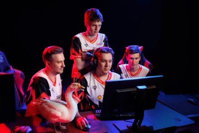 Яндекс представил собственный киберспортивный бренд и состав по Dota 2 - playground.ru