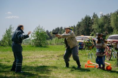 Сергей Бурунов - "Кибердеревня" готова к возвращению: завершены съёмки второго сезона постапокалиптической комедии - playground.ru - Москва - Московская обл.