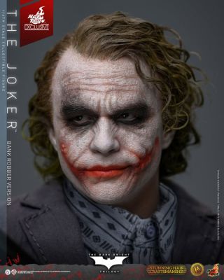 Hot Toys представила впечатляющую фигурку с Джокером Хита Леджера из "Темного рыцаря" - playground.ru