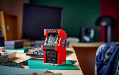 Сэм Портер Бриджес - Скотт Коутон - Ностальгия для геймеров: Lego выпустит набор с миниатюрным аркадным автоматом - gametech.ru