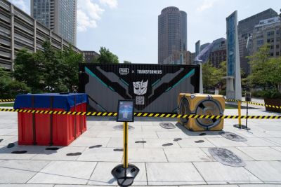 Скотт Коутон - Коллаборация PUBG Mobile и Transformers вышла за пределы игры. В городах США появились инсталляции с тематическими контейнерами - gametech.ru - Сша - Бостон - Лос-Анджелес